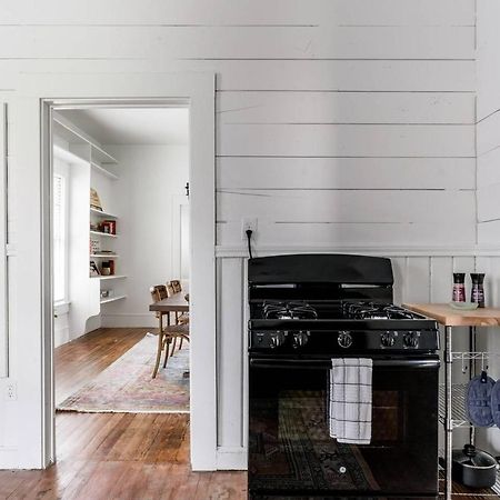 Restored 1930S Uptown Bungalow 2 Min. To Magnolia 웨이코 외부 사진
