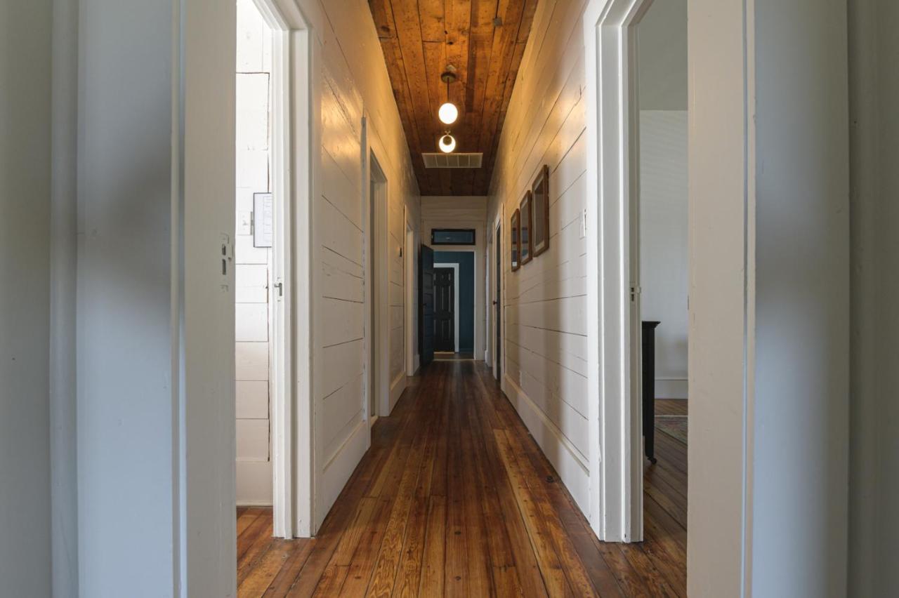 Restored 1930S Uptown Bungalow 2 Min. To Magnolia 웨이코 외부 사진