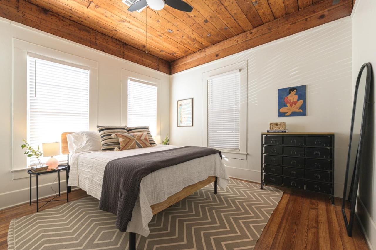 Restored 1930S Uptown Bungalow 2 Min. To Magnolia 웨이코 외부 사진