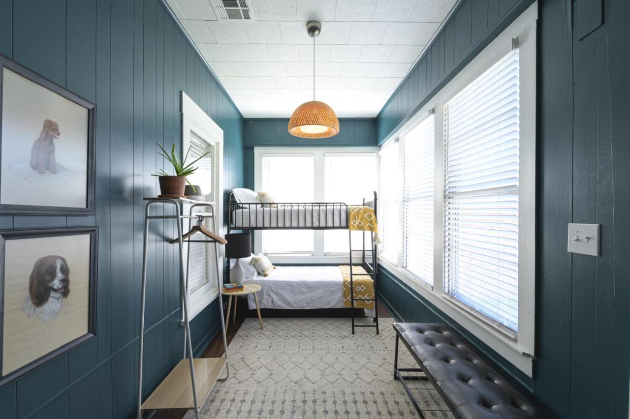 Restored 1930S Uptown Bungalow 2 Min. To Magnolia 웨이코 외부 사진