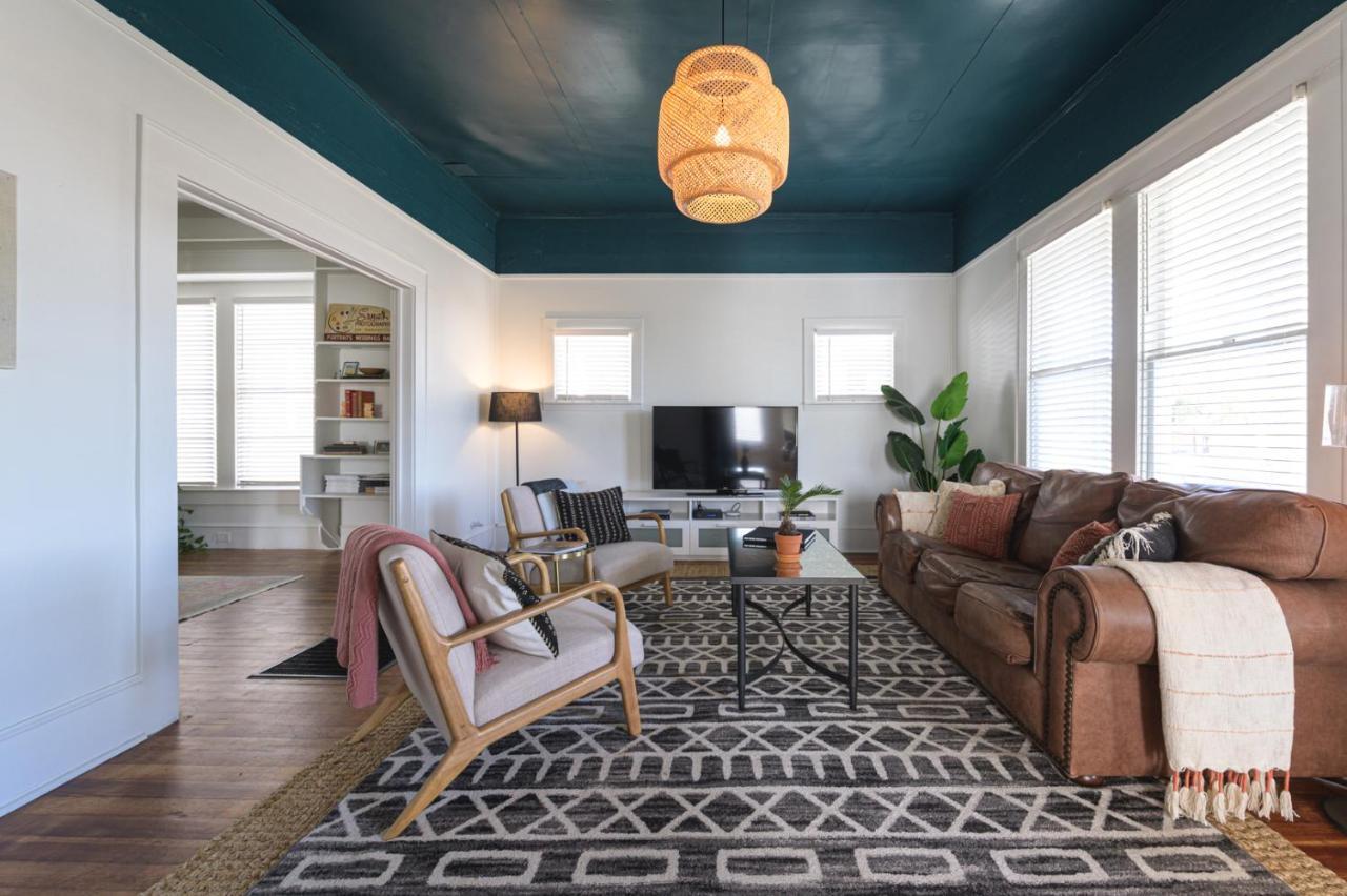 Restored 1930S Uptown Bungalow 2 Min. To Magnolia 웨이코 외부 사진